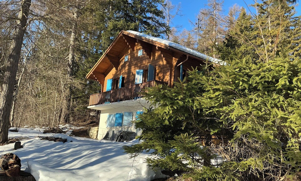 Montana Ski Chalet | chalet with breathtaking views of the alps