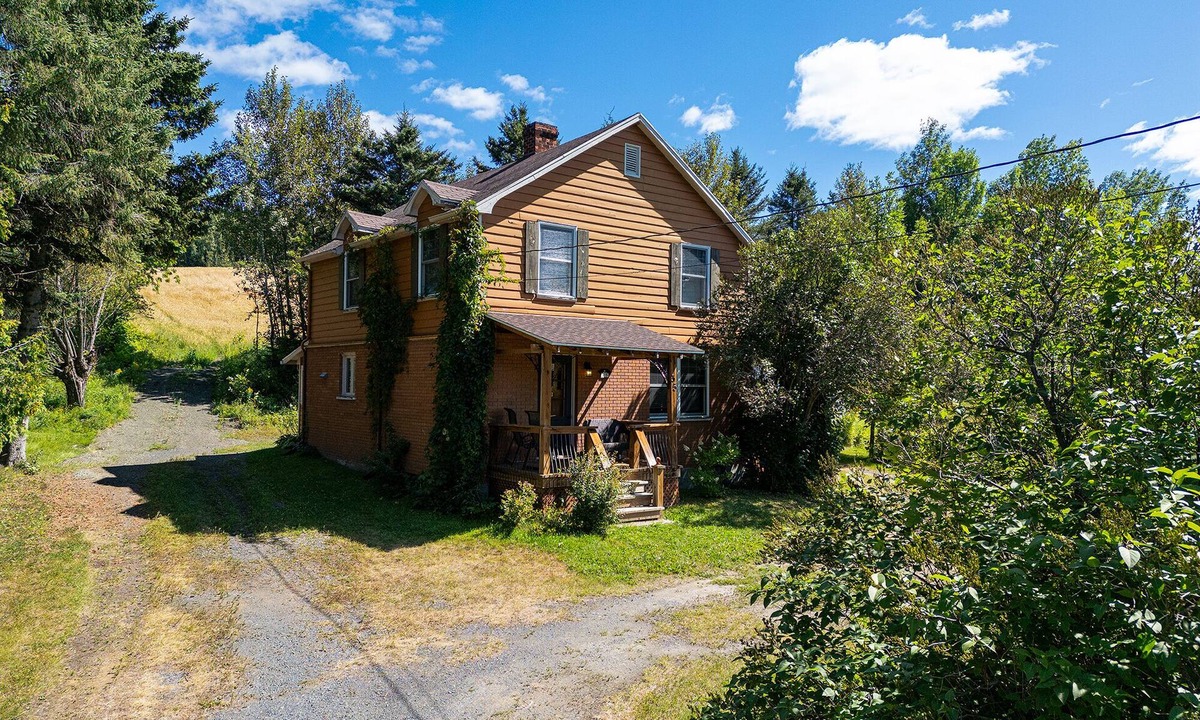 Clermont Condo | Chalet with character in a forest environment