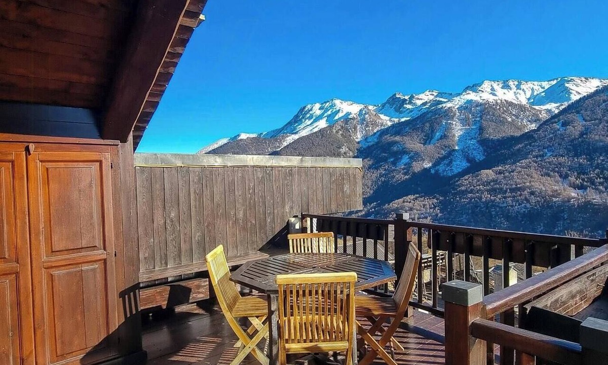 Pragelato Apartment | Chalet with fireplace and panoramic terrace