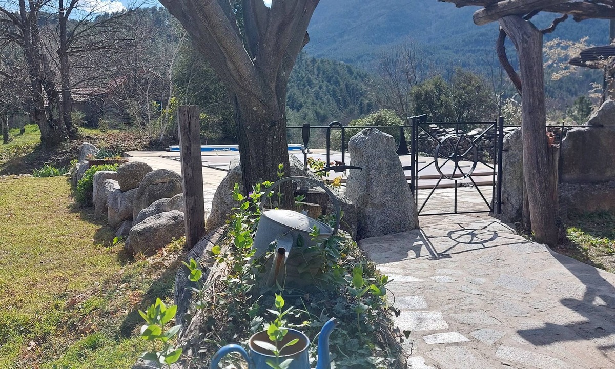 Ponteils-et-Bresis House | Chalet with outdoor pool