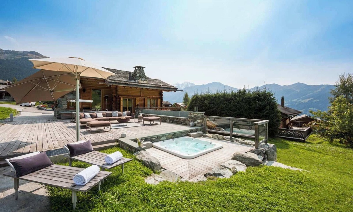 Verbier Villa | Chalet with Hot Tub and Stunning Views
