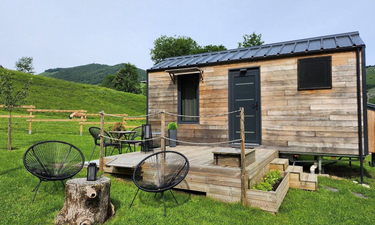 Segus Ski Chalet | Chalet with mountain view