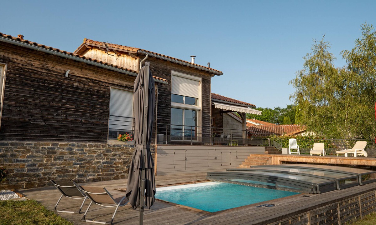 Saint-Girons House | Chalet with pool and mountain views