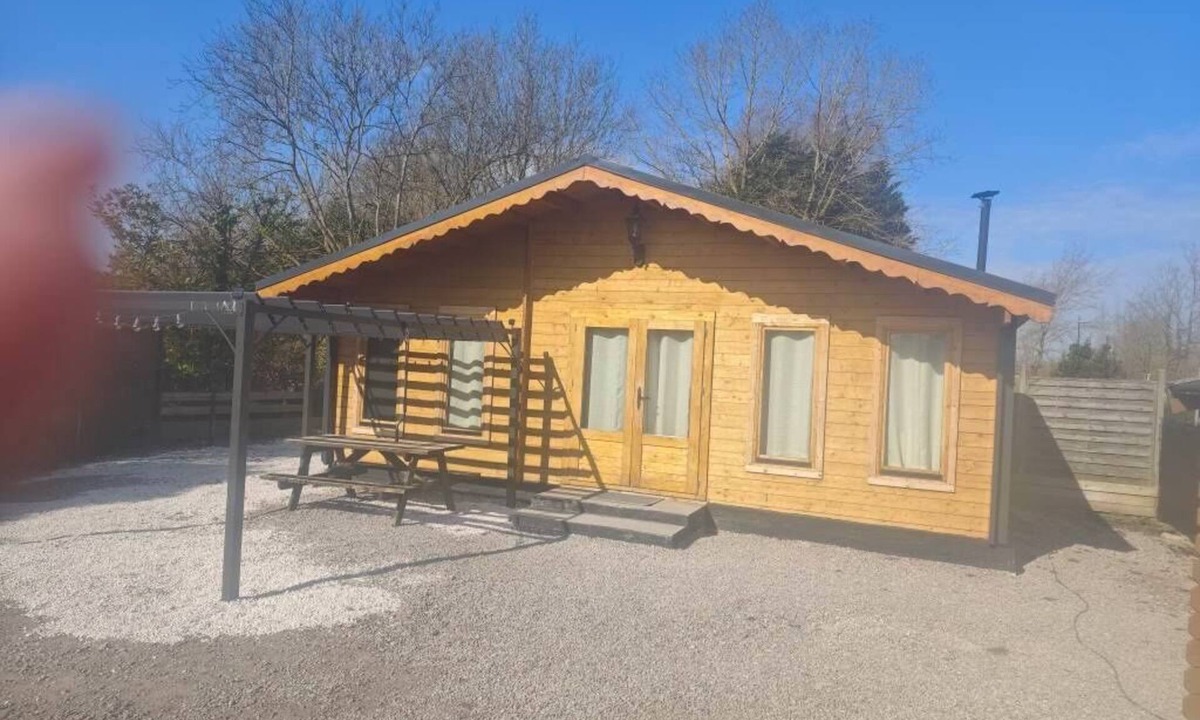 Ardres Ski Chalet | CHALET WITH SOFA TANTRA