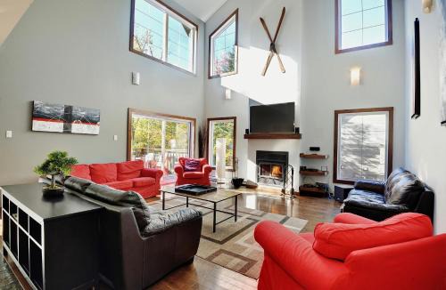 Stoneham Ski Chalet | Chalets Alpins-43 Chemin des Skieurs
