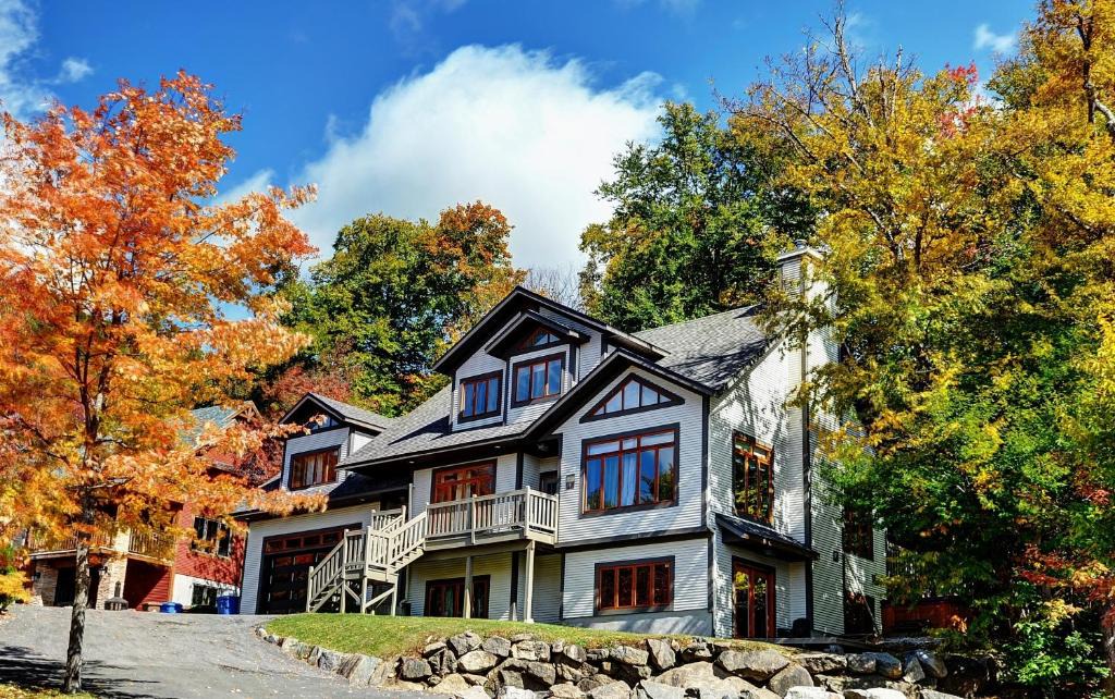 Stoneham Ski Chalet | Chalets Alpins - 7 Chemin des Montagnards