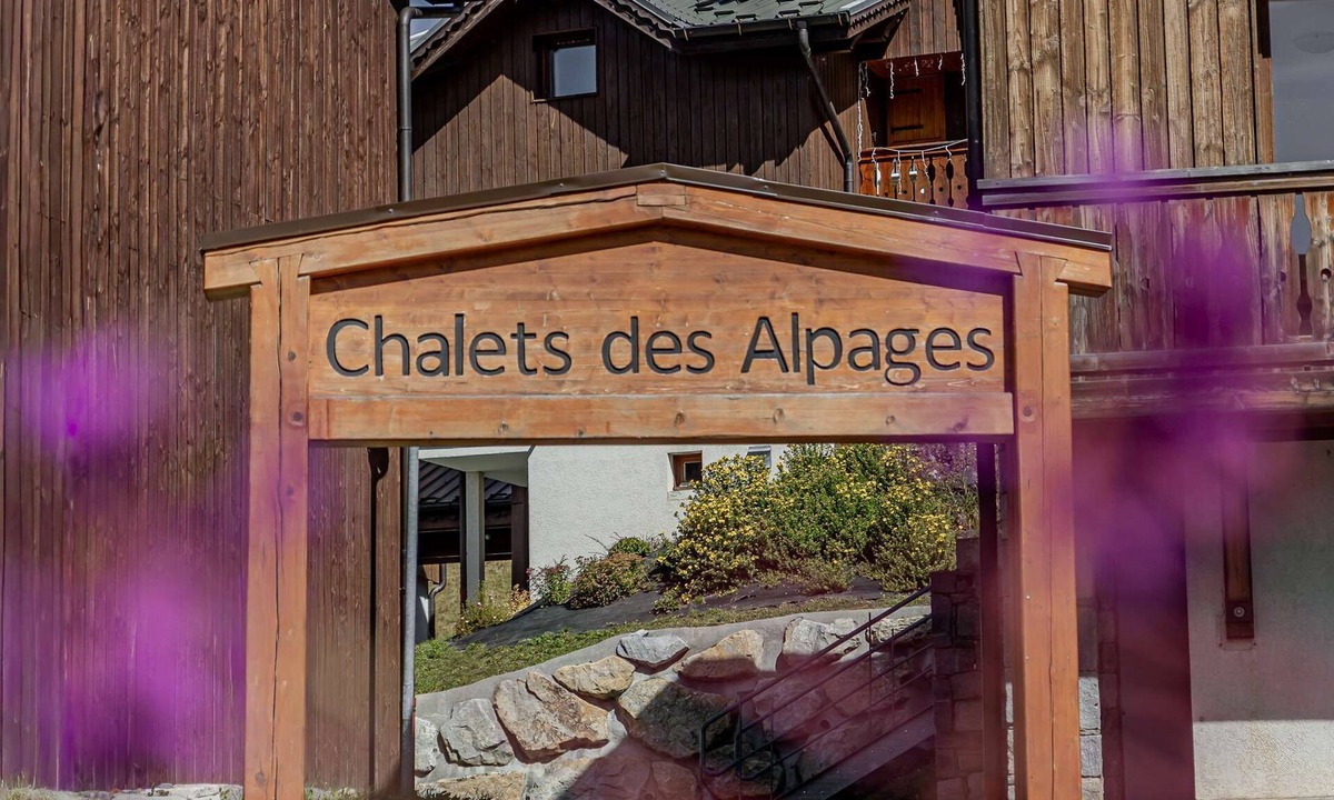 Plagne Soleil Ski Chalet | Chalets les Alpages - Plagne Soleil - 9 personnes
