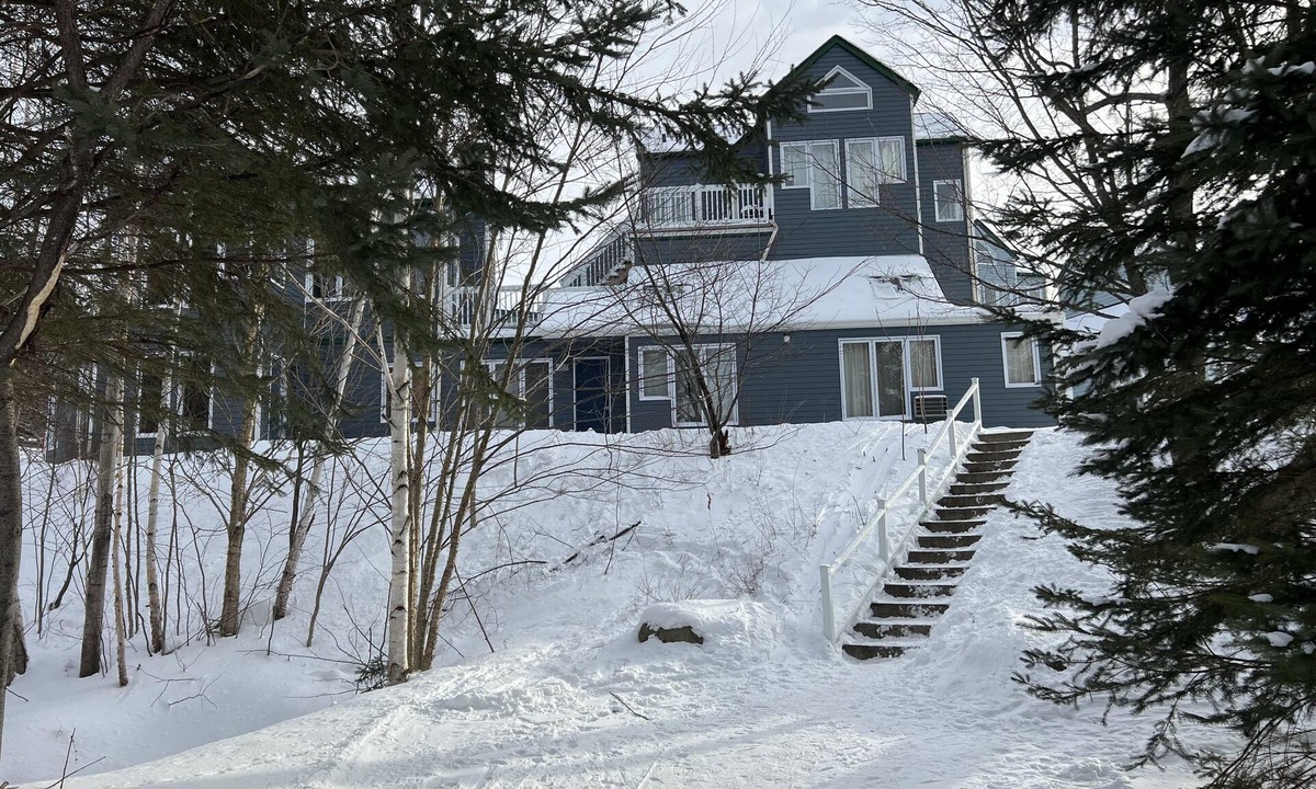 Mont-Tremblant Pedestrian Village Condo | ChaletsOasis Ski In/Ski Out on the Voyageur trail in Tremblant