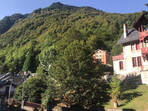 Cauterets Apartment | Chaleureux studio familal "Lougrand III"