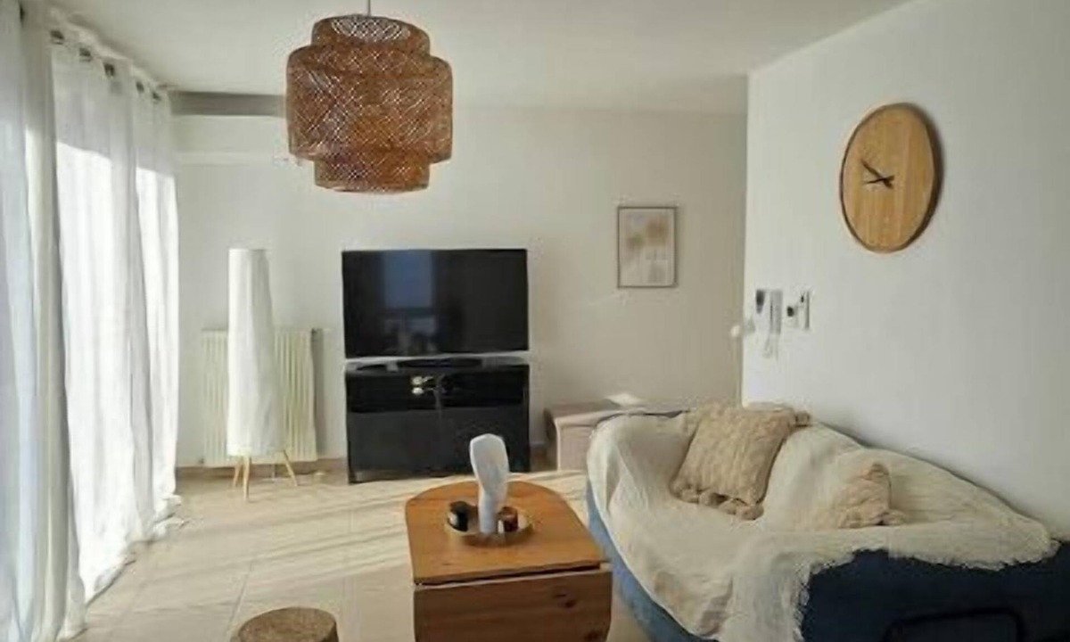 Croix-d'Argent Apartment | Chaleureux T2 parking privé/terrasse/clim