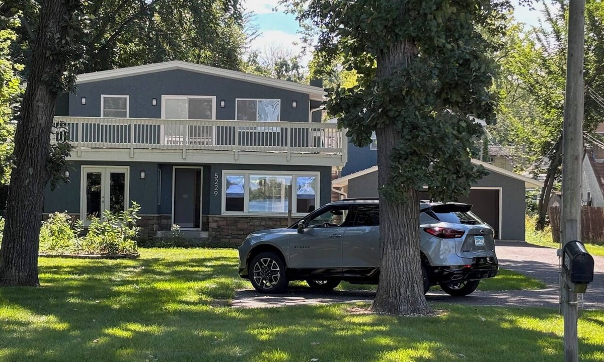 White Bear Lake House | Chalgren Bald Eagle Lake Front Vacation Rental