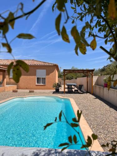 Saint-Maximin-la-Sainte-Baume Bed & Breakfast | Chambres d'hôtes, B&B climatisées LA BORRELLIENNE