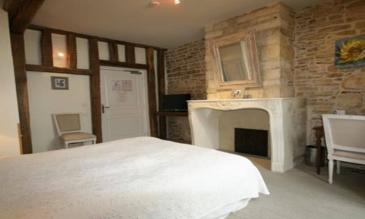 Les Riceys House | CHAMBER 7: VINTAGE