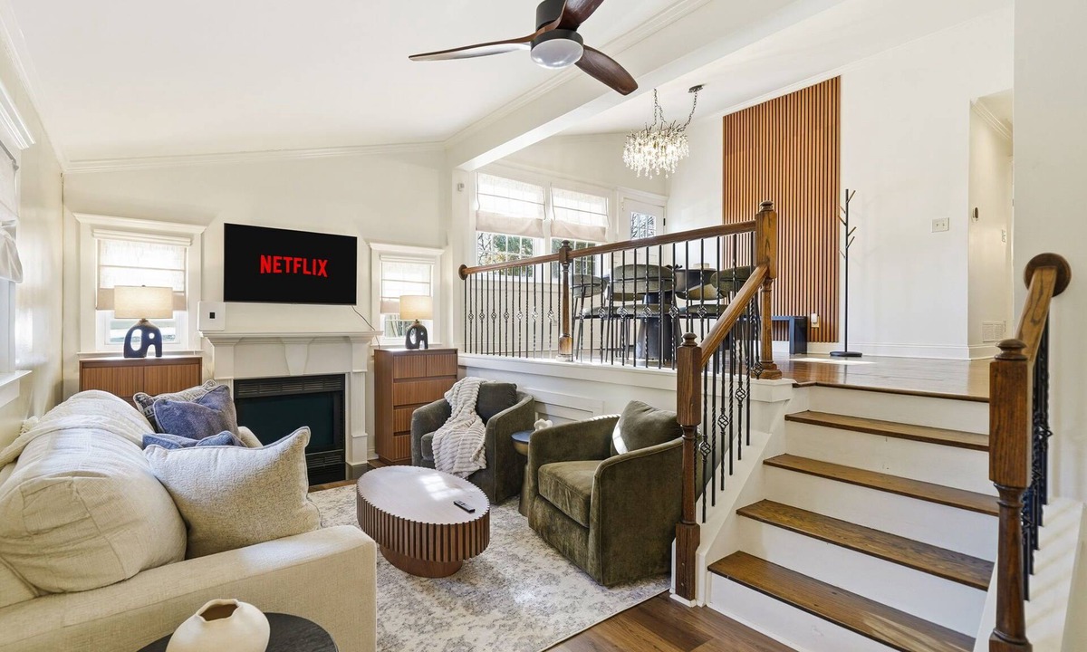 Buford Highway House | Chamblee Gem Walk to MARTA Skip Traffic Pet Welcome Free EV Charging