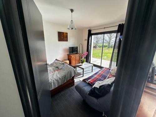 Panazol House | chambre équipée