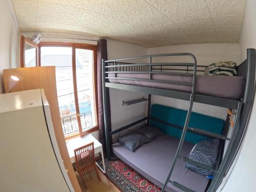Bobigny House | Chambre 2 lits pour 4 personnes métro 5