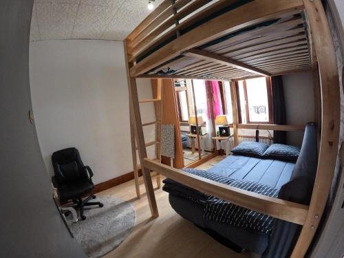 Bobigny House | Chambre 3 lits pour 6 personnes métro 5