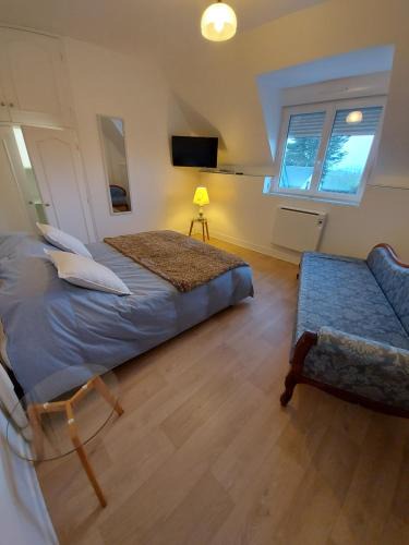 Saint-Pair-sur-Mer Apartment | Chambre Alice