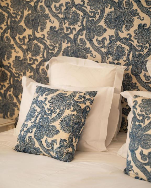 Saint-Pierre-de-Cole Bed & Breakfast | Chambre Aqua - Lavy