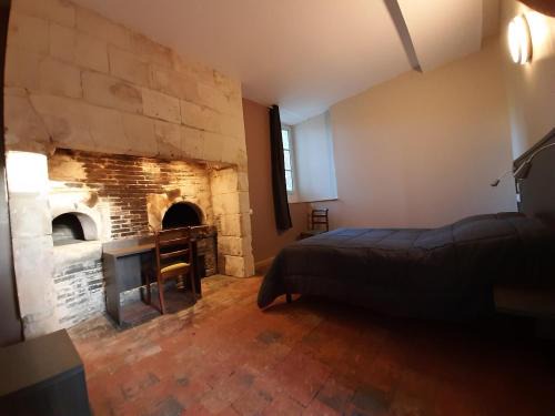 Saint-Martin-d'Arce Bed & Breakfast | Chambre au château de Grésillon