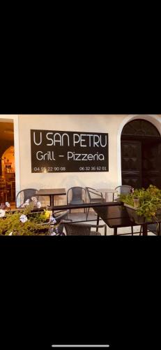 Bains de Guitera Bed & Breakfast | Chambre avec balcon à louer