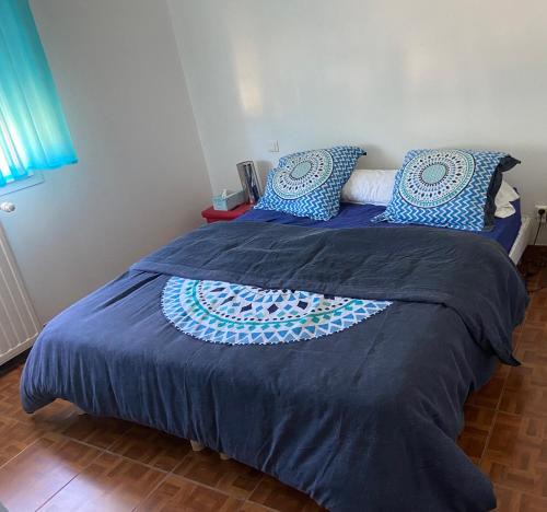 Le Pizou Bed & Breakfast | Chambre avec un lit King size