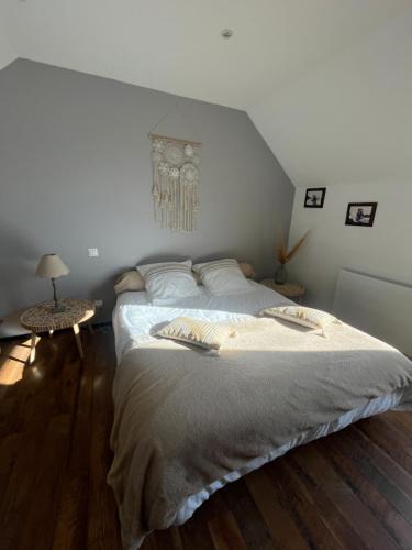 La Bazoge House | Chambre bardney