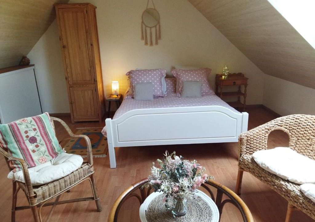 La Selle-en-Cogles Bed & Breakfast | Chambre chez l'habitant