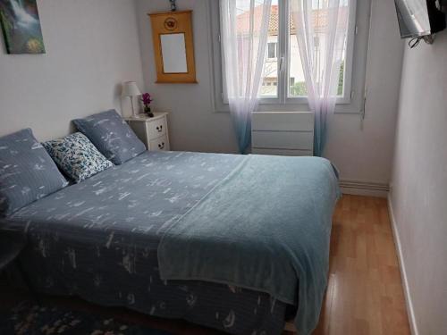 Saint-Assiscle House | CHAMBRE CONFORTABLE,GARE,Climatisation,PARKING,WIFI,pt déjeuner compris