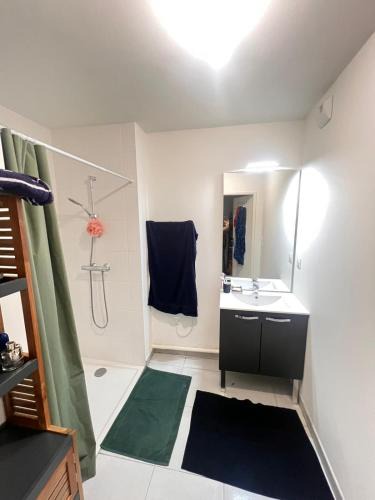 Aucamville House | Chambre cosy