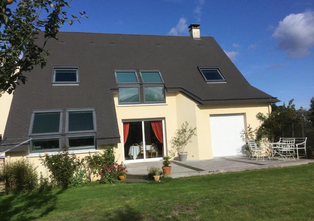 Jullouville Bed & Breakfast | Chambre d'hôtes - La Maison de Jane
