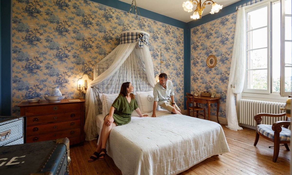 Marssac-sur-Tarn Apartment | Chambre d'hôtes Bleue