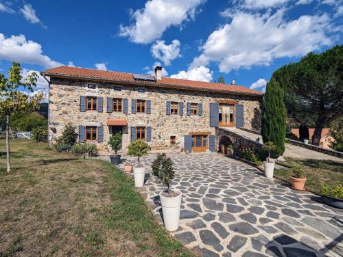 Retournac Bed & Breakfast | Chambre d'hôtes à Vousse