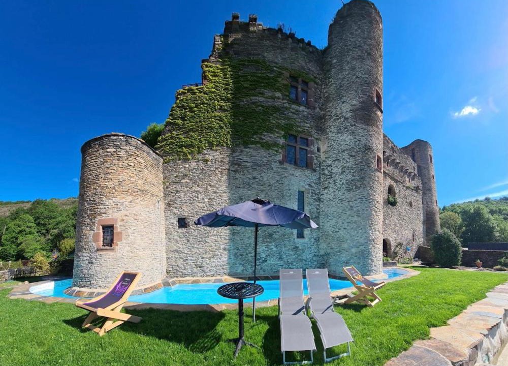 Belcastel Bed & Breakfast | Chambre d'Hôtes au Château de Belcastel