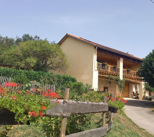 Jure Bed & Breakfast | Chambre d'Hôtes Côté Glycine