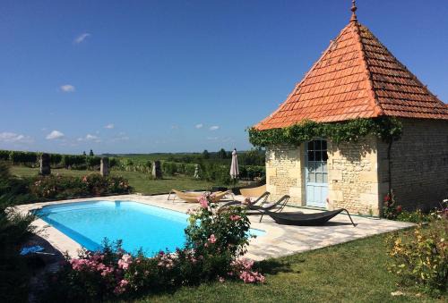 Brie-sous-Archiac Bed & Breakfast | Chambre d'Hôtes Clos des Pierres Blanches