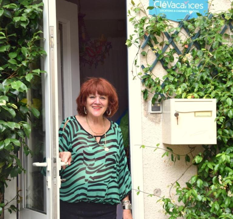 Lacrouzette Bed & Breakfast | Chambre d'hôtes chez Claude Bardou