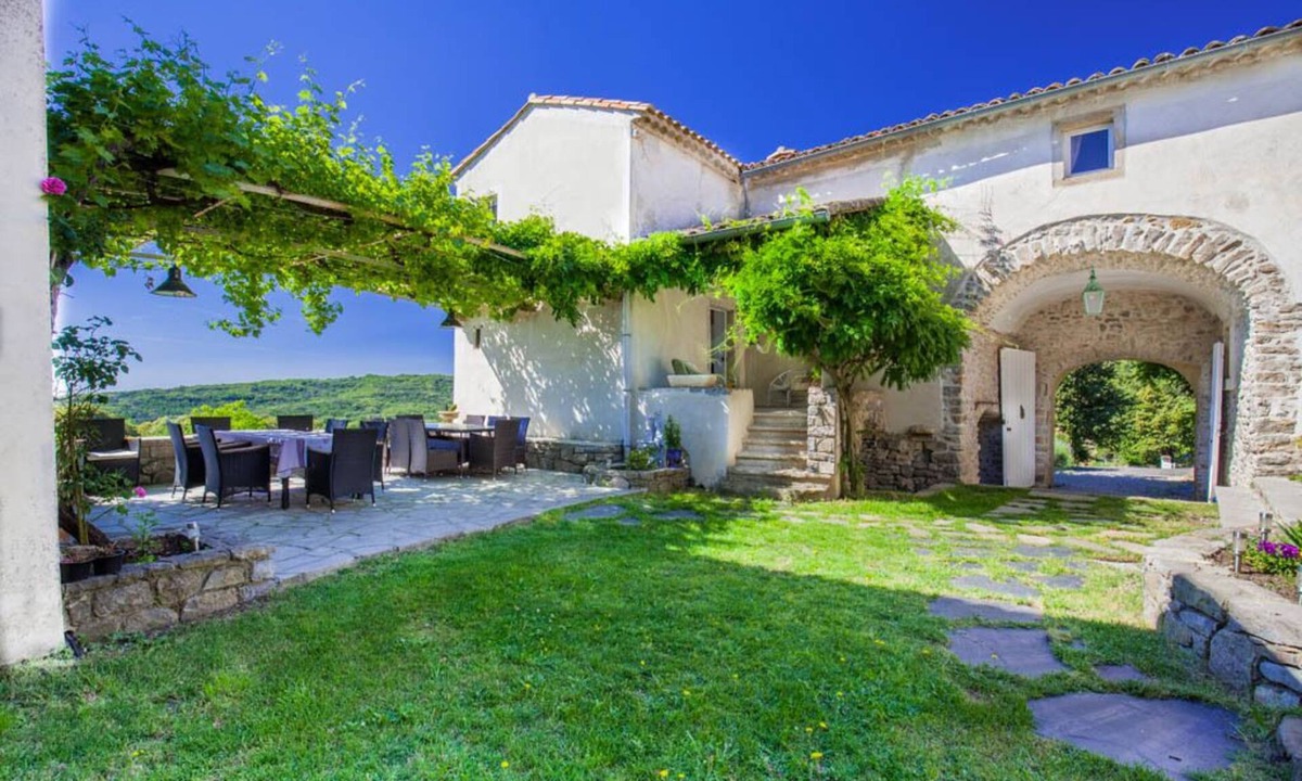 Rousson Other | Chambre D'hôtes