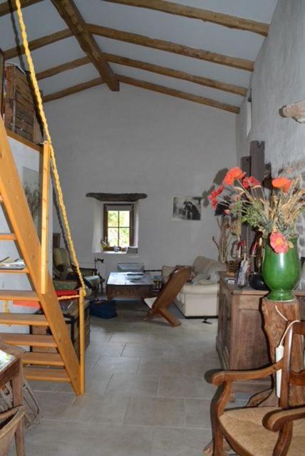 Saint-Jean-du-Gard Bed & Breakfast | Chambre d'hôtes avec salon privatif en Cévennes Gardoises