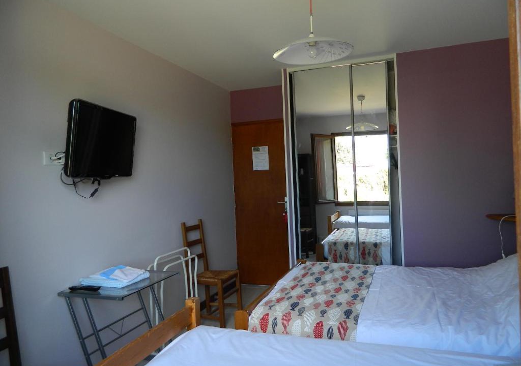 Cozes Bed & Breakfast | Chambre d'Hôtes Les 3 Moulins