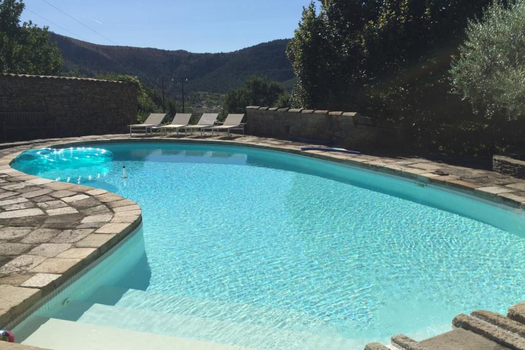 Vesseaux Bed & Breakfast | Chambre d'hôtes les Cerisiers