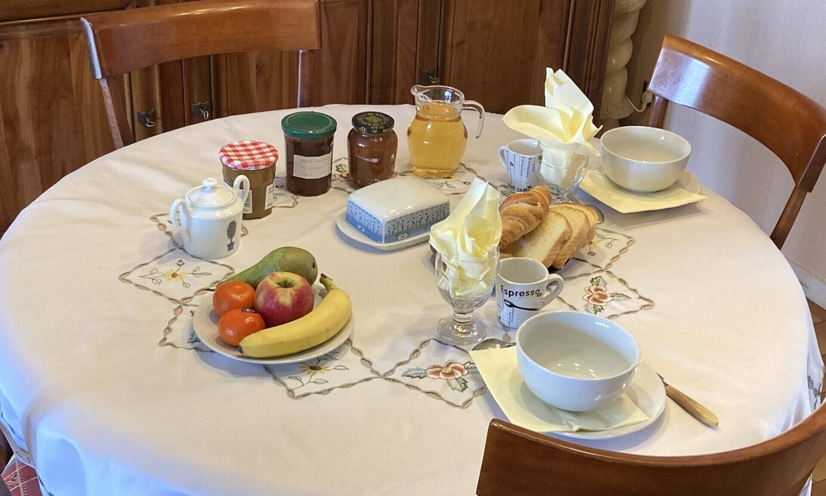 Voisins-le-Bretonneux Bed & Breakfast | CHAMBRE D'HÔTE CONFORTABLE