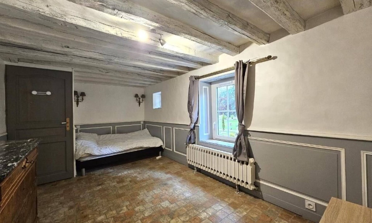 Etival-les-le-Mans Bed & Breakfast | Chambre d'Hote sleeps 3 with pool and fully equipped kitchen Le Mans/Circuit 24 H