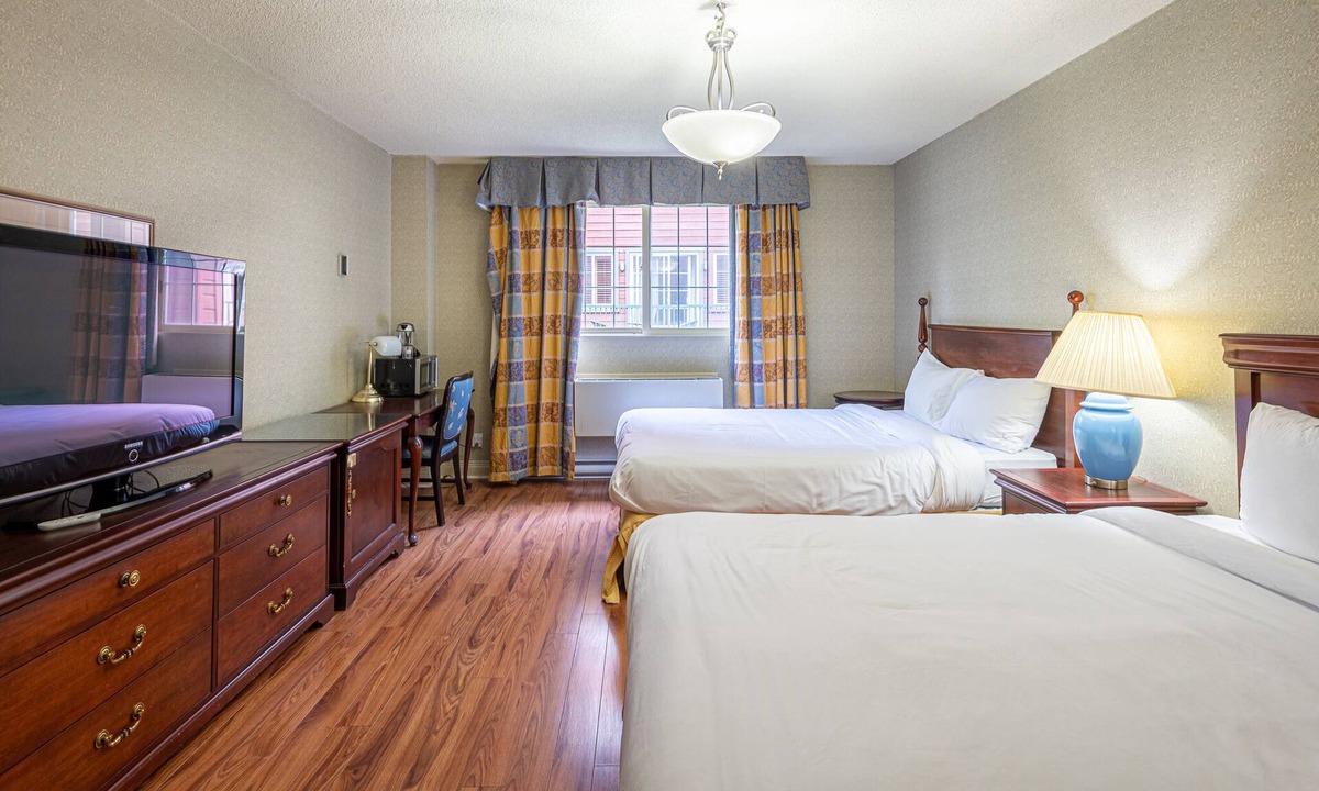 Saint-Sauveur Hotel | Chambre d'hotel le Cadillac 2 lits queen