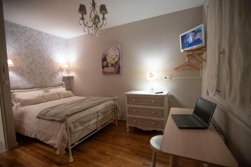 Rochecorbon Bed & Breakfast | Chambre de Charme dans maison d'hote "Le Petit Clouet" - Rochecorbon
