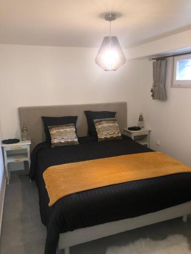 Saint-Ouen-l'Aumone House | Chambre detente en Harmonie