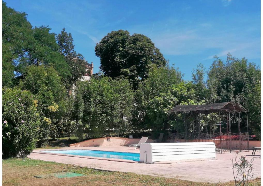 Castelsarrasin House | Chambre du Pigeonnier avec accès piscine !