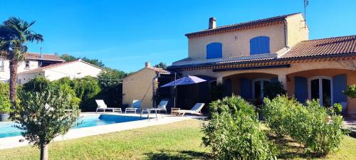 Serignan-du-Comtat Bed & Breakfast | Chambre et petit déjeuner