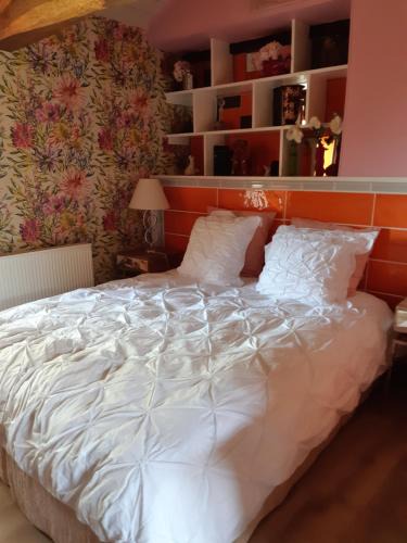 Bernadets-Debat Bed & Breakfast | Chambre familiale avec piscine chauffée et jacuzzi