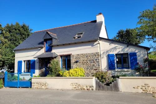 La Chapelle-aux-Filtzmeens Bed & Breakfast | Chambre des lutins chaleureuse 1-3 pers avec petit-déjeuner maison & jardin